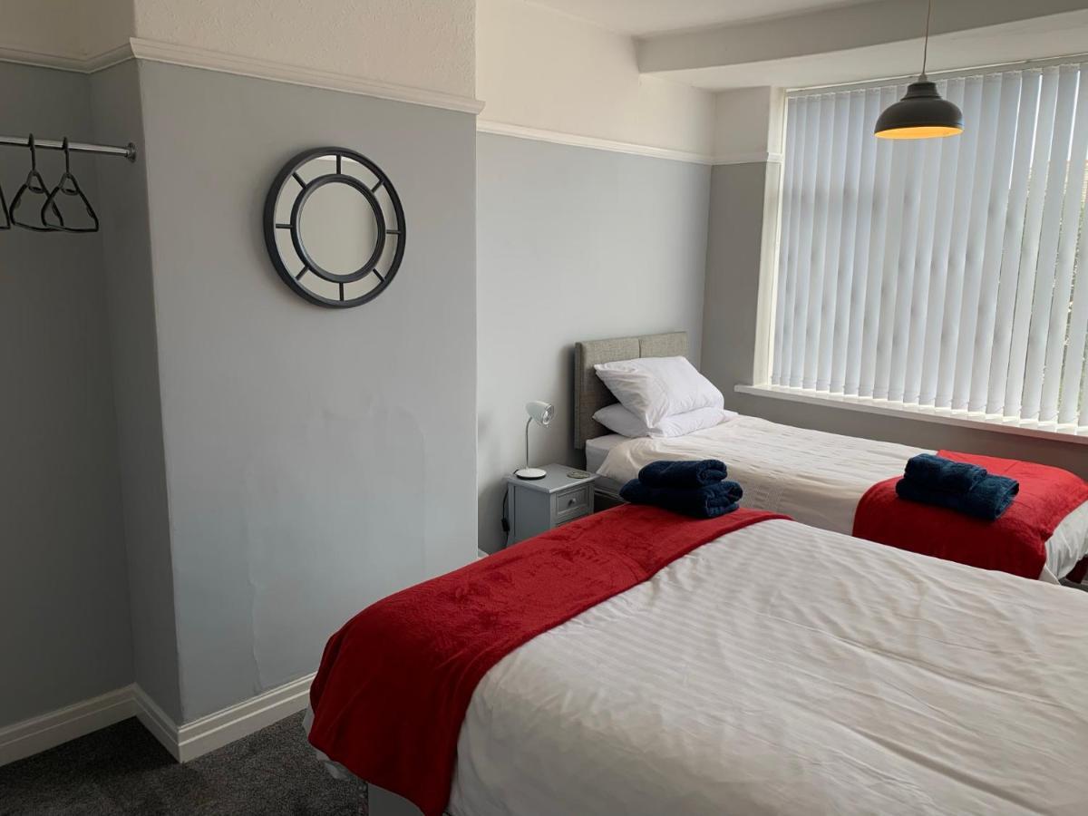 Modern Fully Refurbished 3 Bedroom Home Blackpool Exterior photo