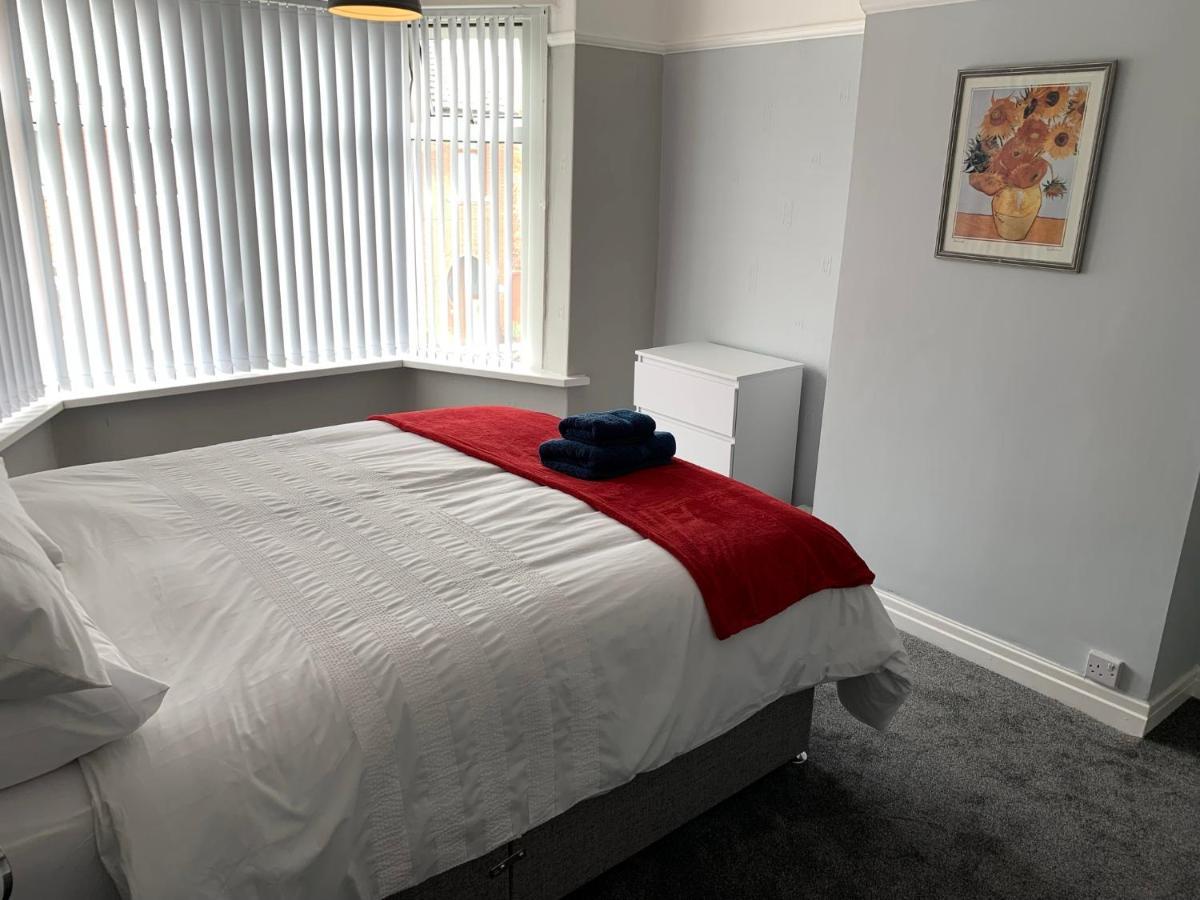 Modern Fully Refurbished 3 Bedroom Home Blackpool Exterior photo